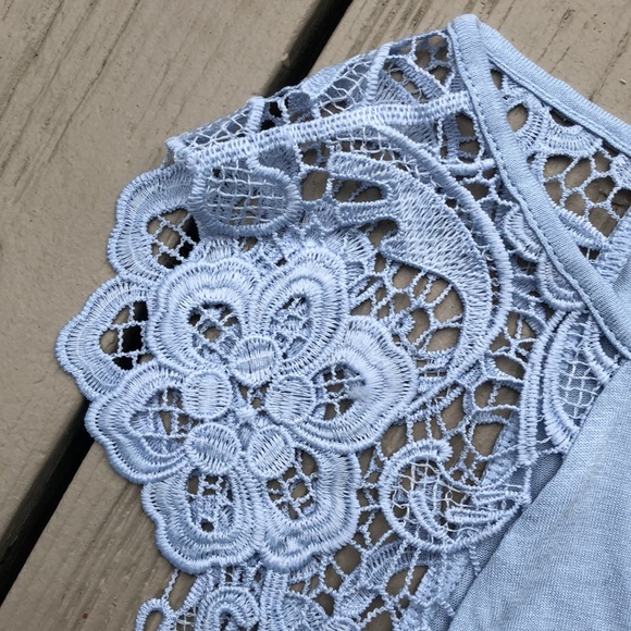NWT- H&M baby blue  lacy  sleeve lightweight summer top - Picture 5 of 16